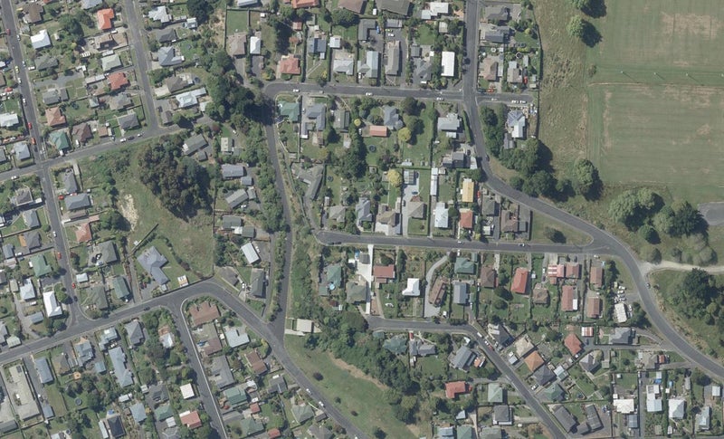 11 Penrich Street, Abbotsford, Dunedin - Carousel 1