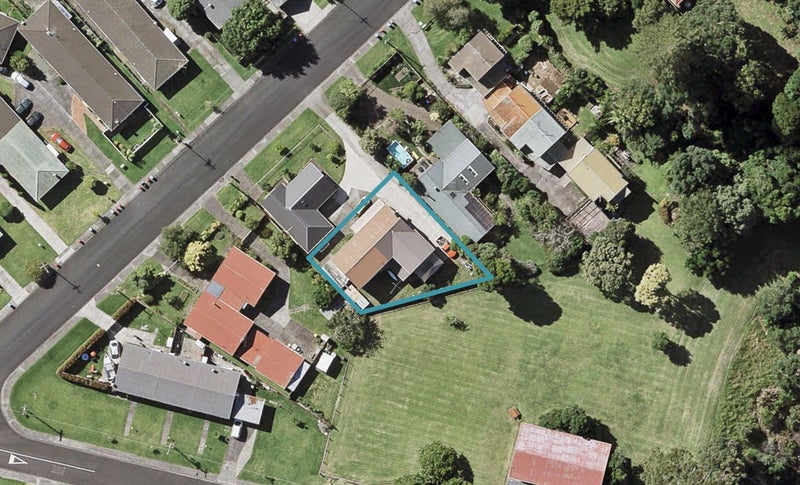 30 Riverview Road, Panmure, Auckland - Carousel 1