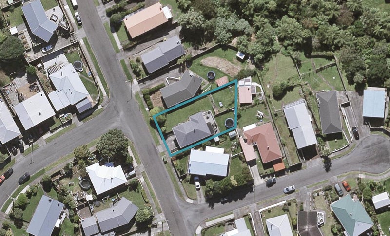 52 Rosendale Avenue, Spotswood, New Plymouth - Carousel 1