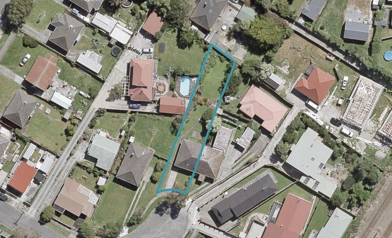 4 Watkins Grove, Taita, Lower Hutt - Carousel 1