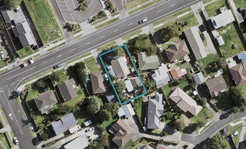 27 Riverton Drive, Randwick Park, Auckland - Carousel 1
