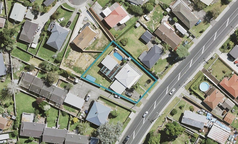 99 Seymour Road, Sunnyvale, Auckland - Carousel 1