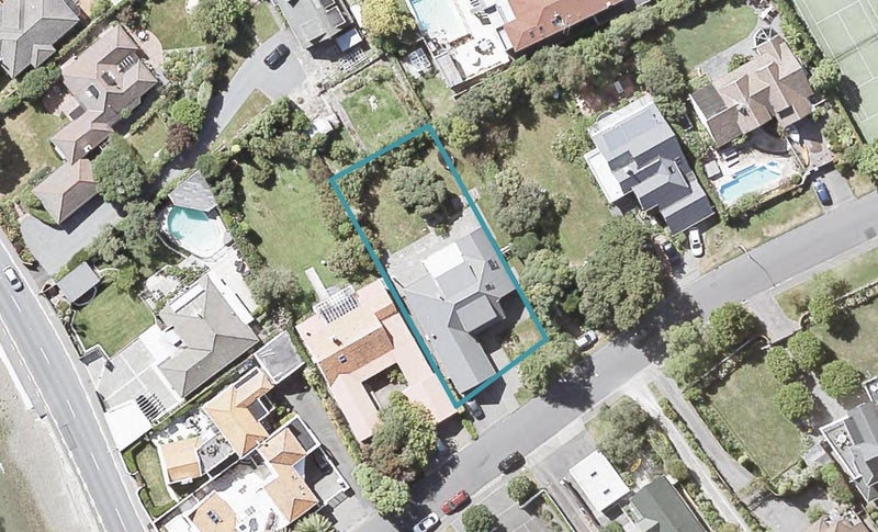 5 Cheviot Road, Lowry Bay, Lower Hutt - Carousel 1
