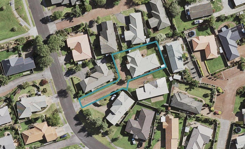 37 Sheriff Place, Randwick Park, Auckland - Carousel 1
