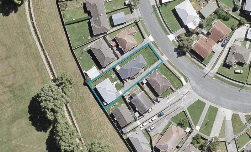 38 Strand Crescent, Naenae, Lower Hutt - Carousel 1