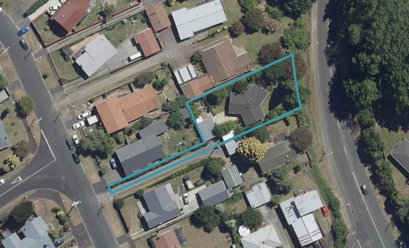 137 Fitzroy Avenue, Fitzroy, Hamilton - Carousel 1