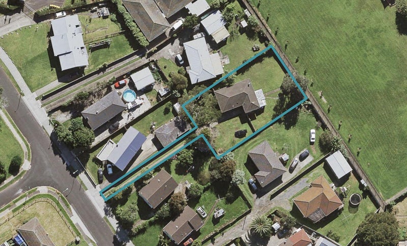 52 Windrush Close, Mangere, Auckland - Carousel 1