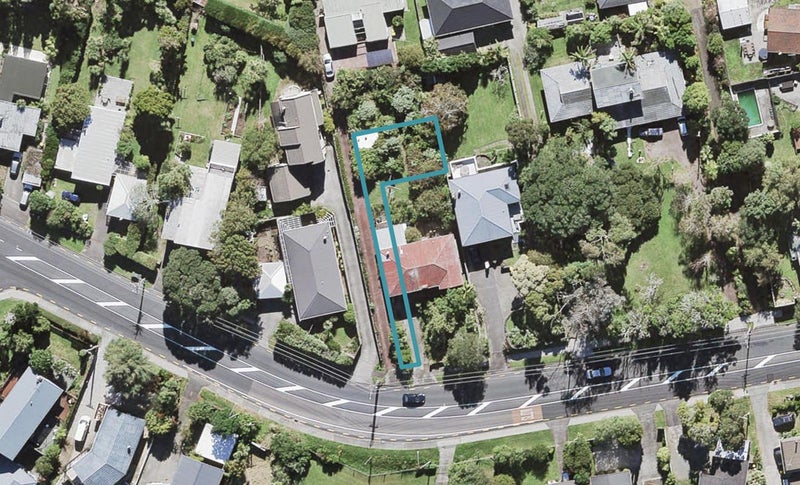 147D Golf Road, Titirangi, Auckland - Carousel 1