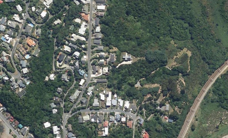 10A The Track, Plimmerton, Porirua - Carousel 1