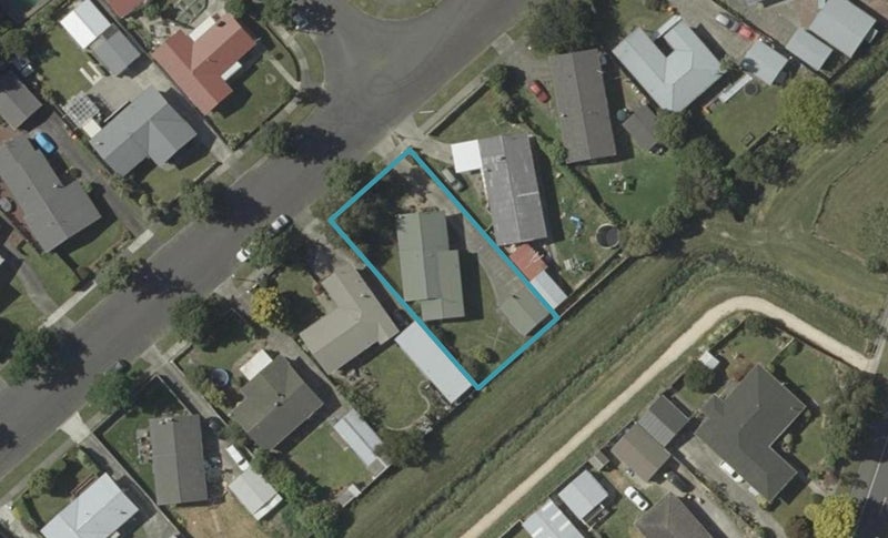 71 Apollo Parade, Milson, Palmerston North - Carousel 1