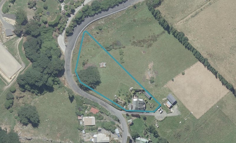 7 Brick Hill Road, Sawyers Bay, Port Chalmers - Carousel 1