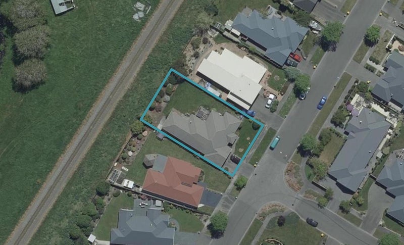 17 Willowview Drive, Redwood, Christchurch - Carousel 1