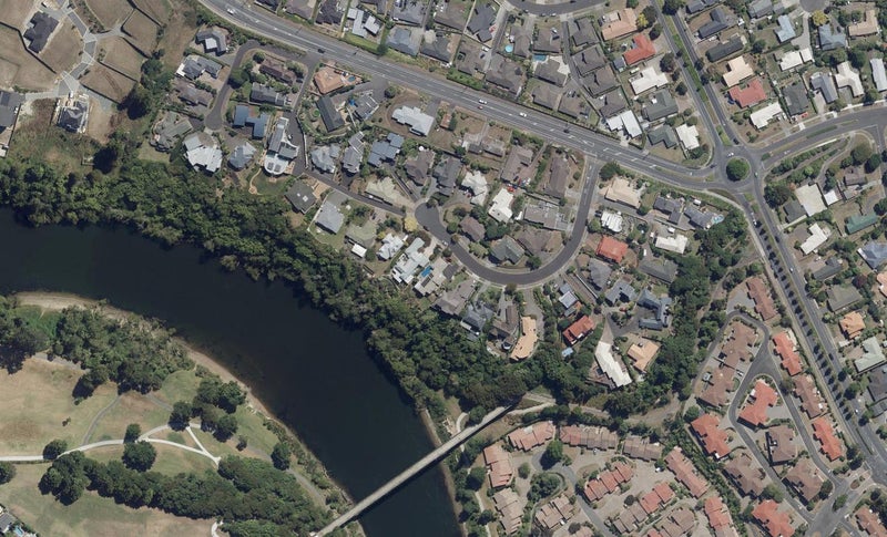 33 Munro Place, Flagstaff, Hamilton - Carousel 1