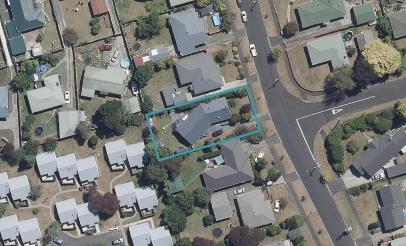 9 Augusta Street, Fairfield, Hamilton - Carousel 1