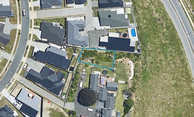 92 Puhirake Crescent, PYES PA, TAURANGA - Carousel 1