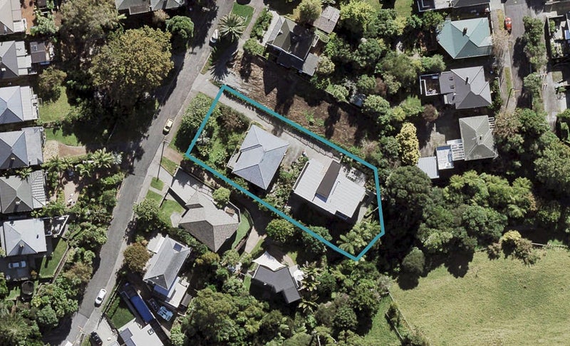 2/32 Wharf Road, Herne Bay, Auckland - Carousel 1