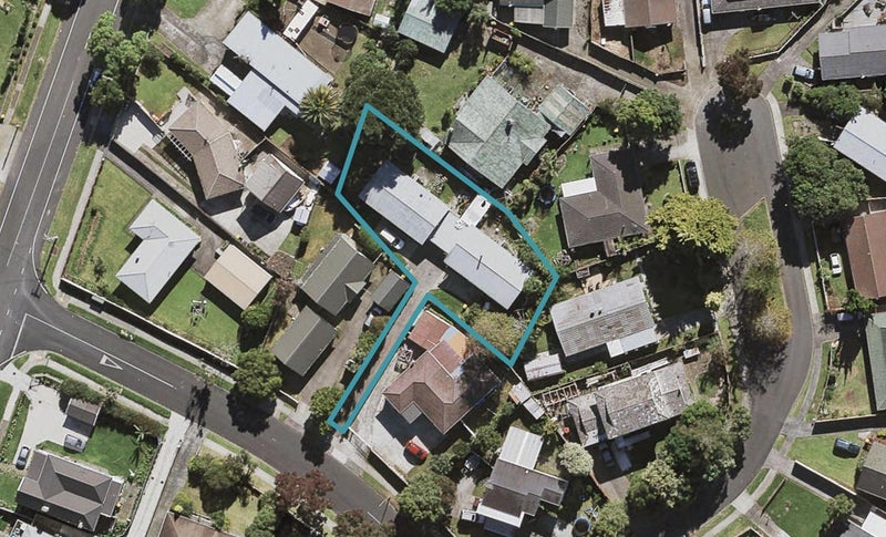 2/6 Lendenfeld Drive, Papatoetoe, Auckland - Carousel 1