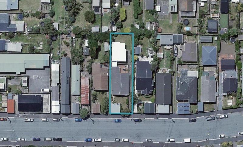 122B Apu Crescent, Lyall Bay, Wellington - Carousel 1