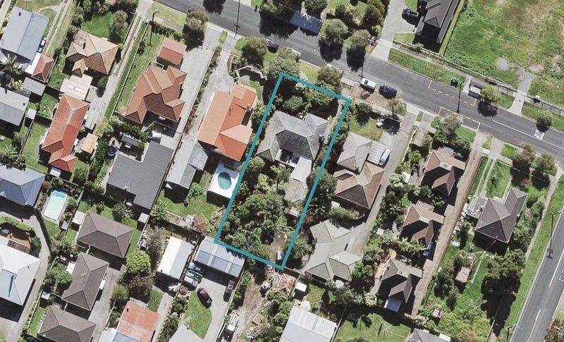 28 Miro Street, New Lynn, Auckland - Carousel 1