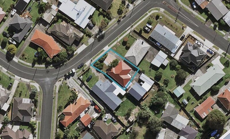 15 Buckingham Crescent, Manukau, Auckland - Carousel 1