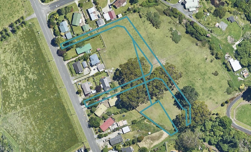 5 Lloyd Crescent, Pukehangi, Rotorua - Carousel 1