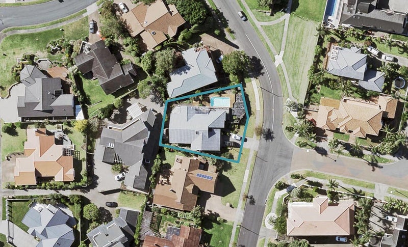 20 Oliver Road, Eastern Beach, Auckland - Carousel 1