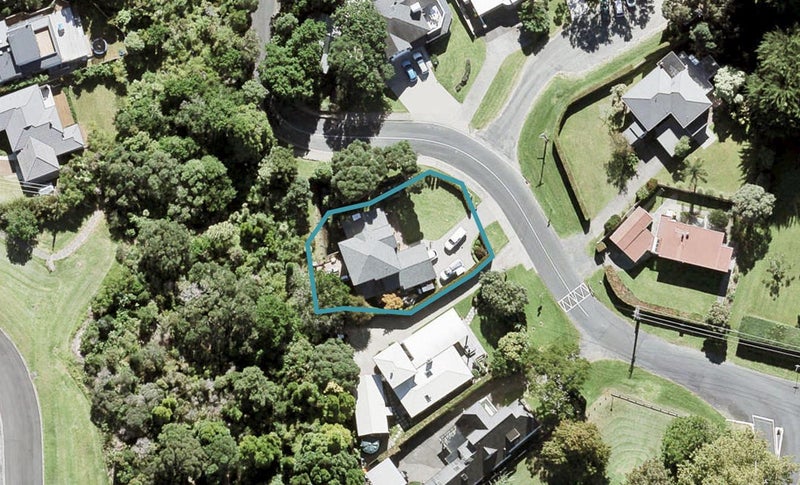 1 Glamis Avenue, Manly, Whangaparaoa - Carousel 1
