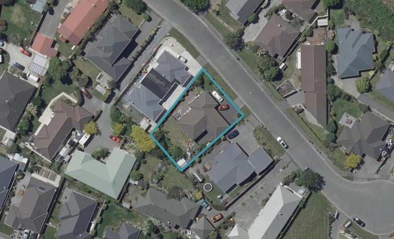 63 Laing Crescent, Heathcote Valley, Christchurch - Carousel 1