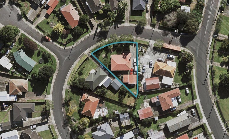 39 Harwood Crescent, Otara, Auckland - Carousel 1