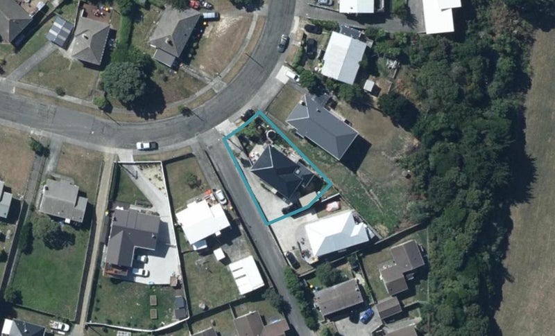 73 Waiuta Street, Titahi Bay, Porirua - Carousel 1