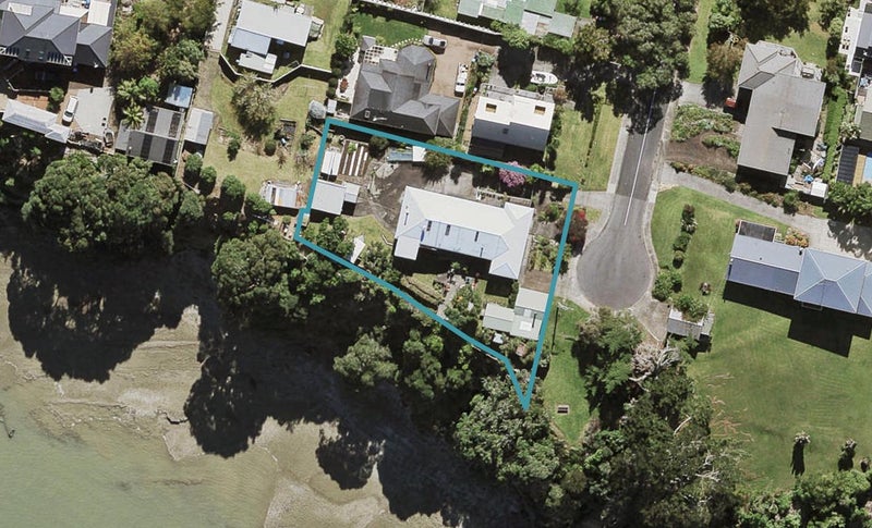 2 Frederick Street, Hillsborough, Auckland - Carousel 1