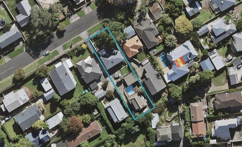37 Tawa Road, Onehunga, Auckland - Carousel 1