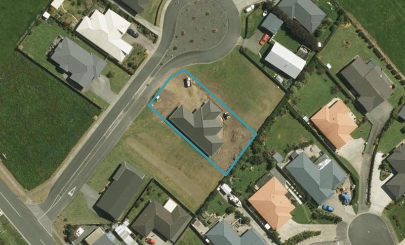 6 Lowburn Avenue, Waipu, Waipu - Carousel 1