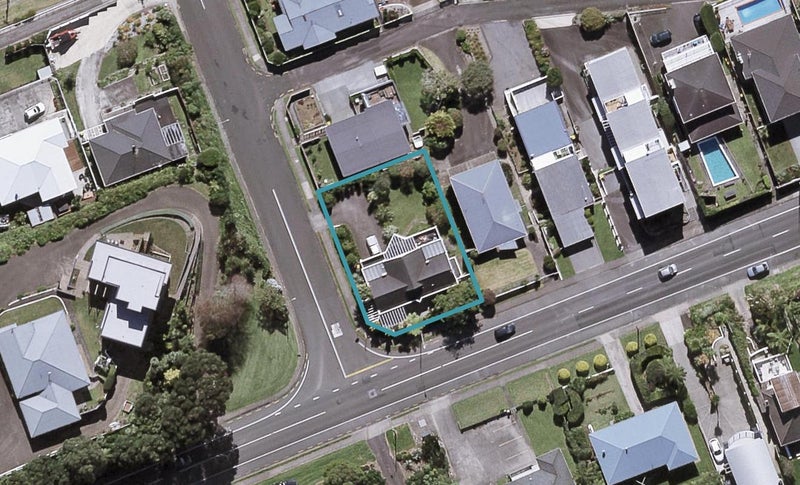 55 Calvert Road, Lynmouth, New Plymouth - Carousel 1