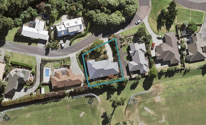 6 Stonedge Lane, Rosedale, Auckland - Carousel 1