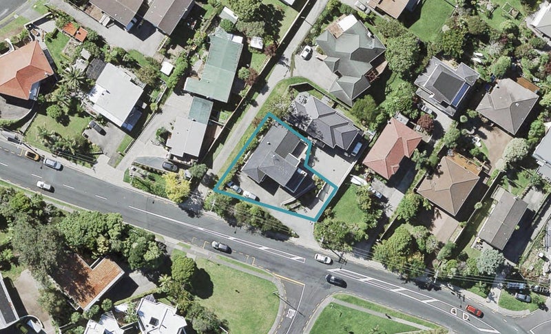 463 Beach Road, Murrays Bay, Auckland - Carousel 1