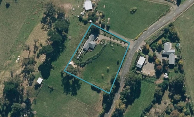 33 Ireland Road, Otane - Carousel 1