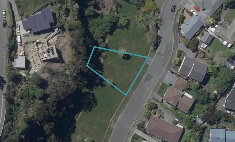 10 Aratoro Place, Mount Pleasant, Christchurch - Carousel 1
