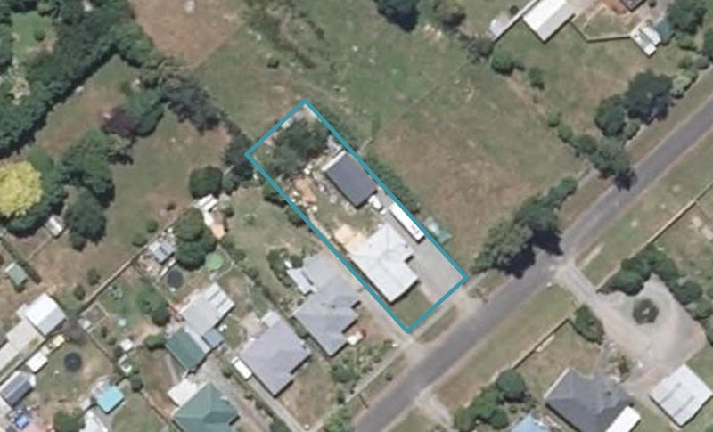 9 Roach Avenue, Shannon, Shannon - Carousel 1
