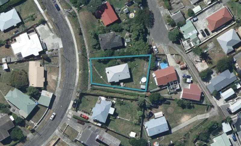 27 Waiuta Street, Titahi Bay, Porirua - Carousel 1