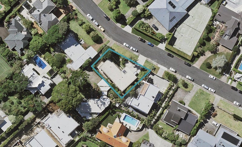 20 Lake View Road, Takapuna, Auckland - Carousel 1