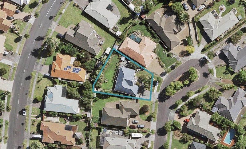 16 Flora Place, Wattle Downs, Auckland - Carousel 1