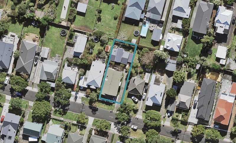 2/81 Gribblehirst Road, Sandringham, Auckland - Carousel 1