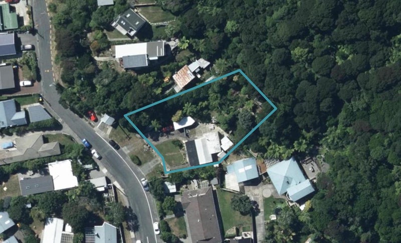 24 Cluny Road, Plimmerton, Porirua - Carousel 1