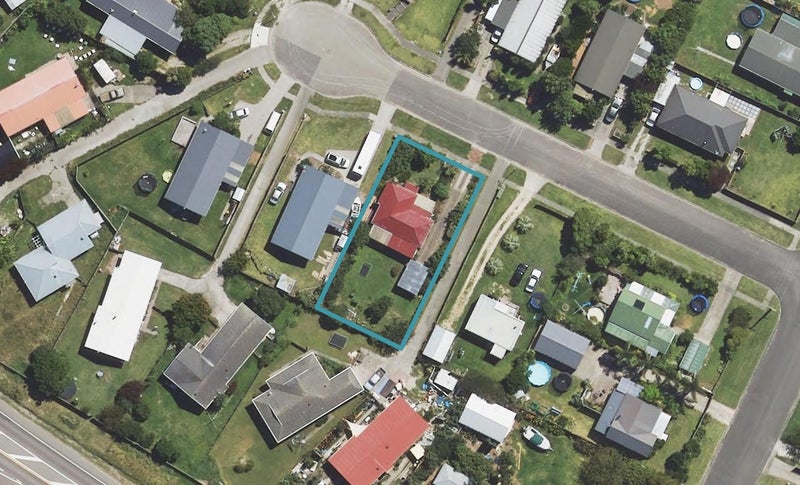 10 Edelsten Place, Tamarau, Gisborne - Carousel 1