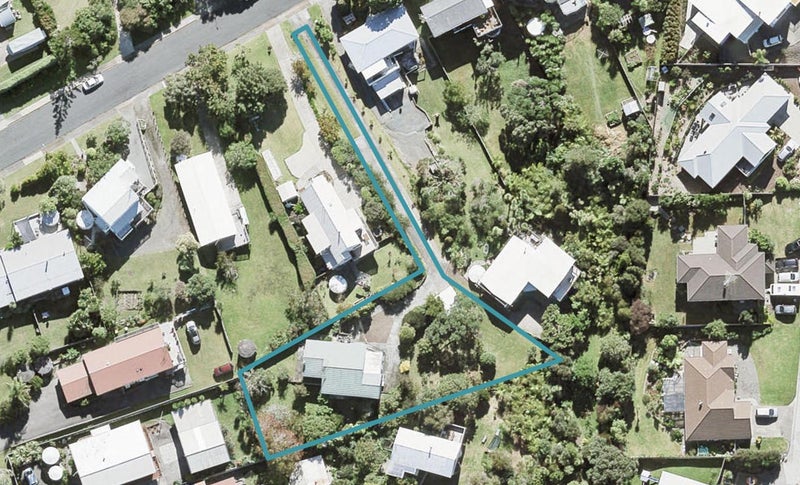 10 Kotanui Avenue, Army Bay, Whangaparaoa - Carousel 1