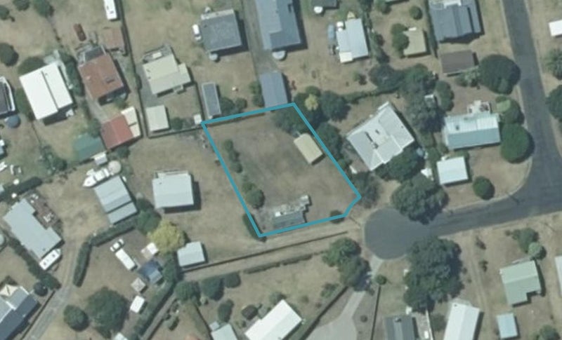 4 Hicks Place, Cooks Beach - Carousel 1
