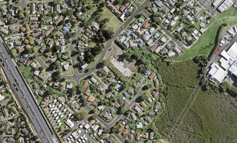 81A Kindergarten Drive, Conifer Grove, Takanini - Carousel 1