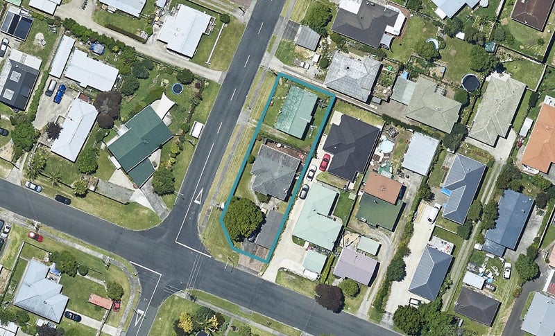 14 Coopers Road, Gate Pa, Tauranga - Carousel 1