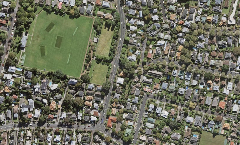 208 Gillies Avenue, Epsom, Auckland - Carousel 1